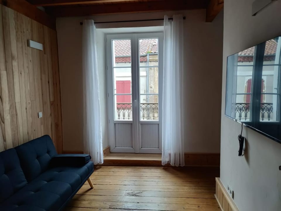 Grand 3 pièces lumineux à Boulogne sur Gesse Apartment in Occitanie