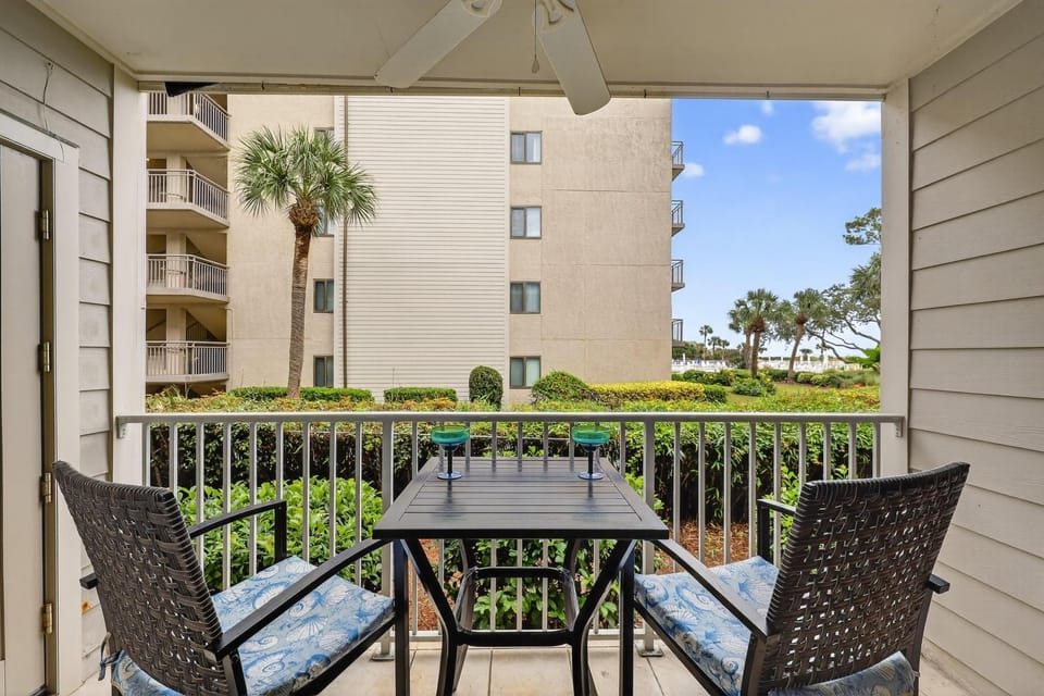 1D Beachwood Place House in South Forest Beach