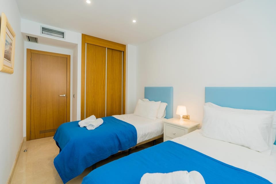 Bed, Photo of the whole room, Bedroom, towels, wardrobe