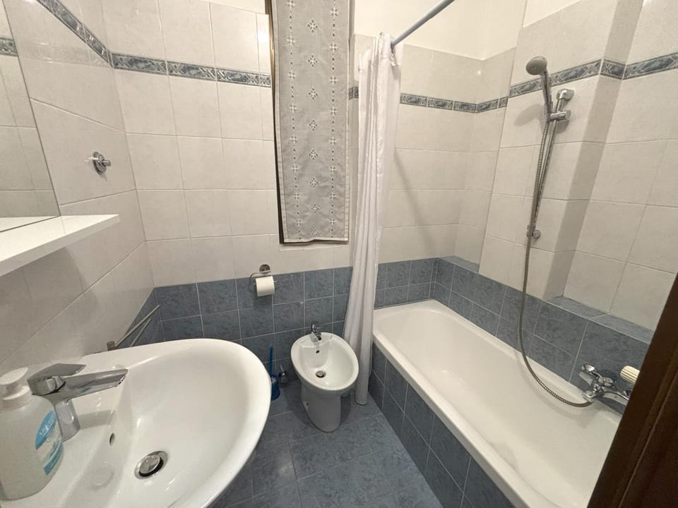 Toilet, Bathroom, Bath