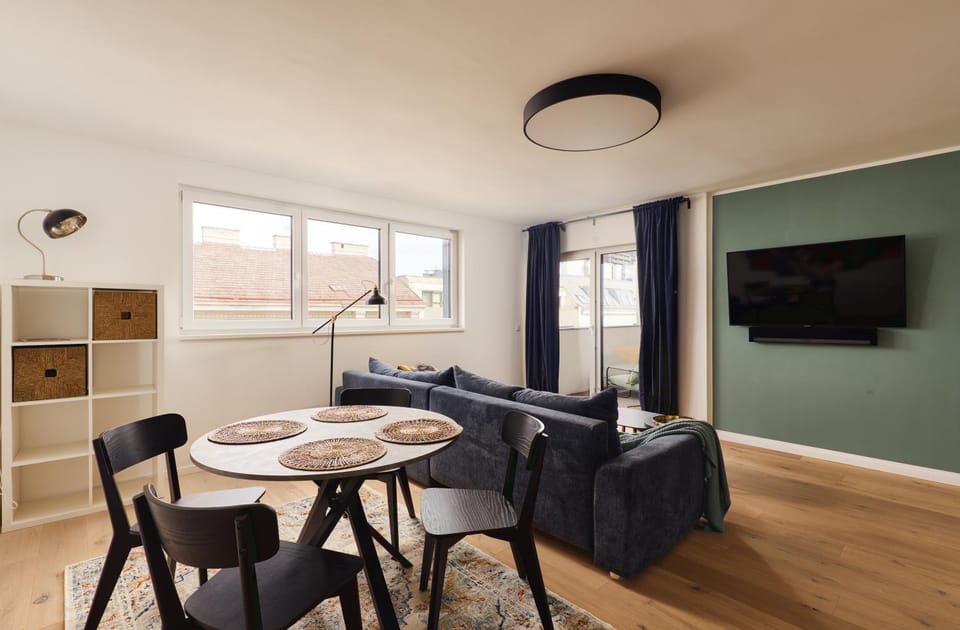 TV and multimedia, Living room, Dining area