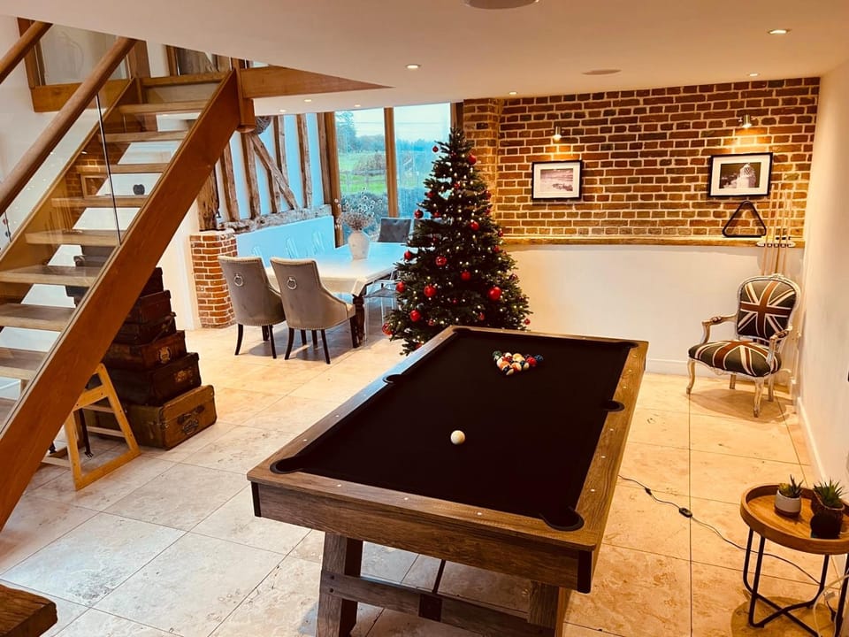 Luxury barn with pool table near Southwold House in South Norfolk District