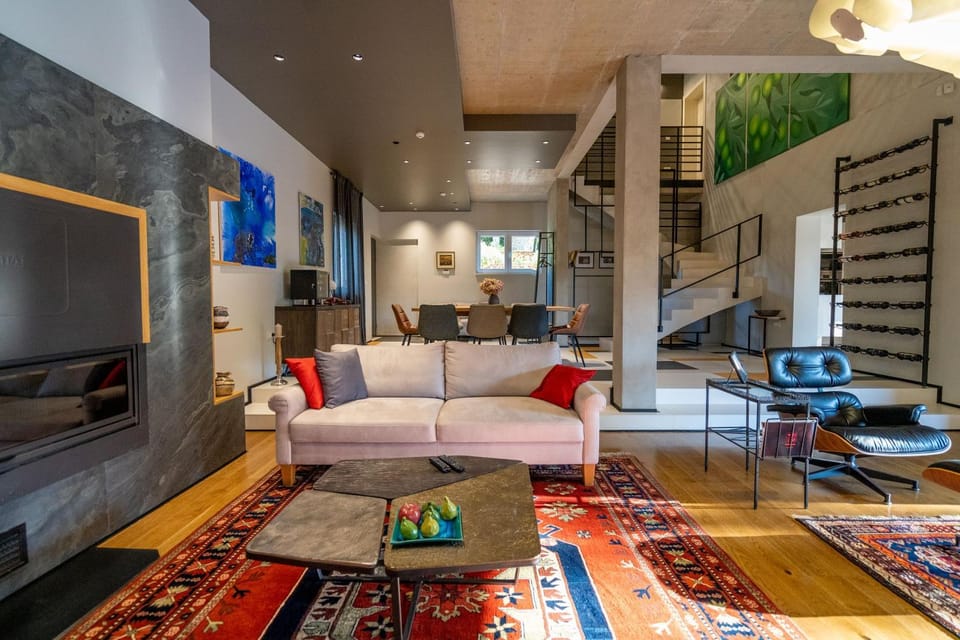 Communal lounge/ TV room, TV and multimedia, Living room