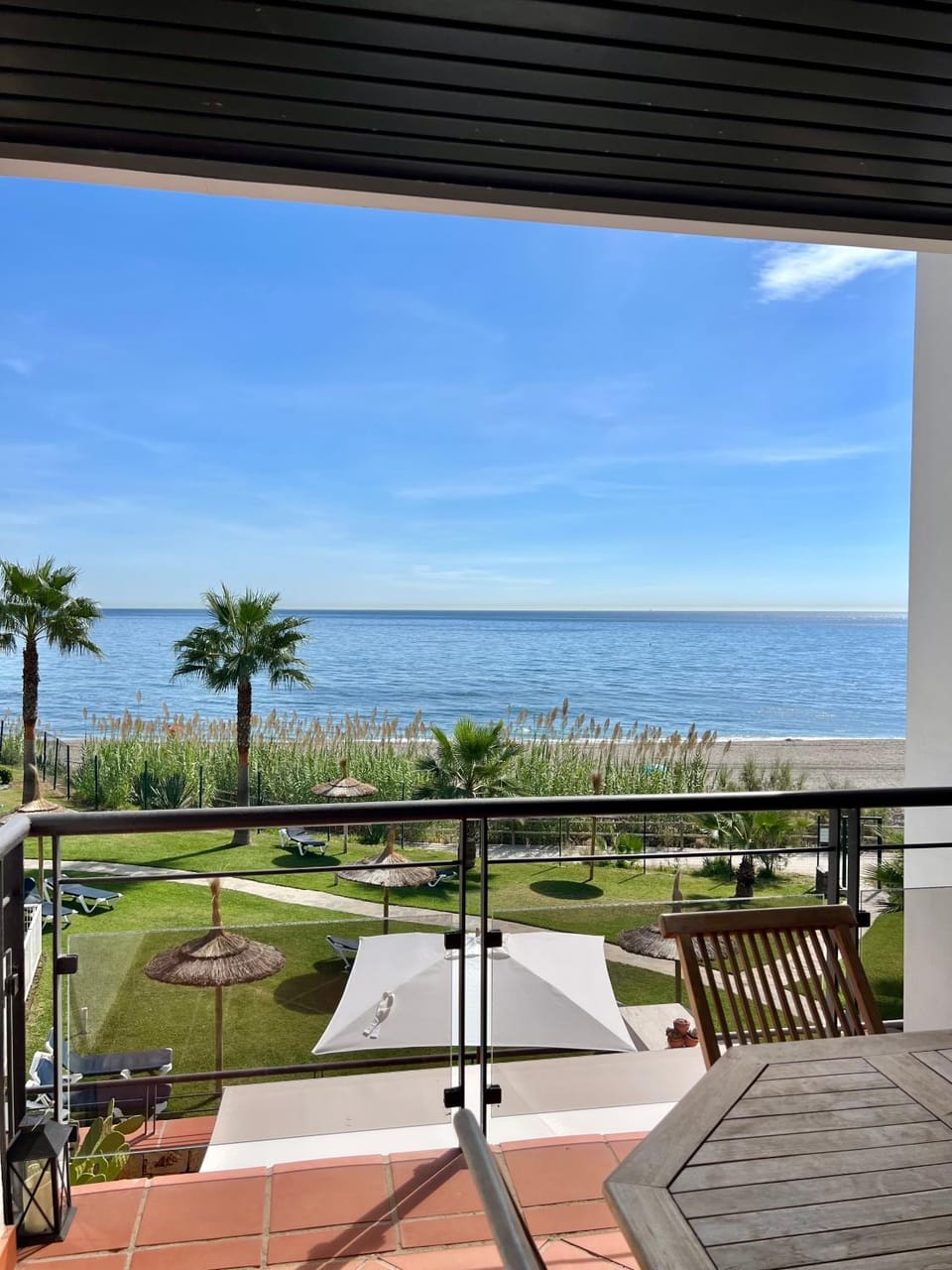 Day, Natural landscape, View (from property/room), Balcony/Terrace, Dining area, Sea view
