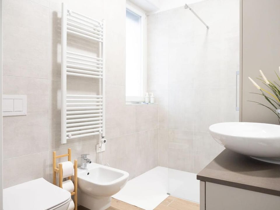 suite boutique viale assunta 90 Apartment in Lombardy