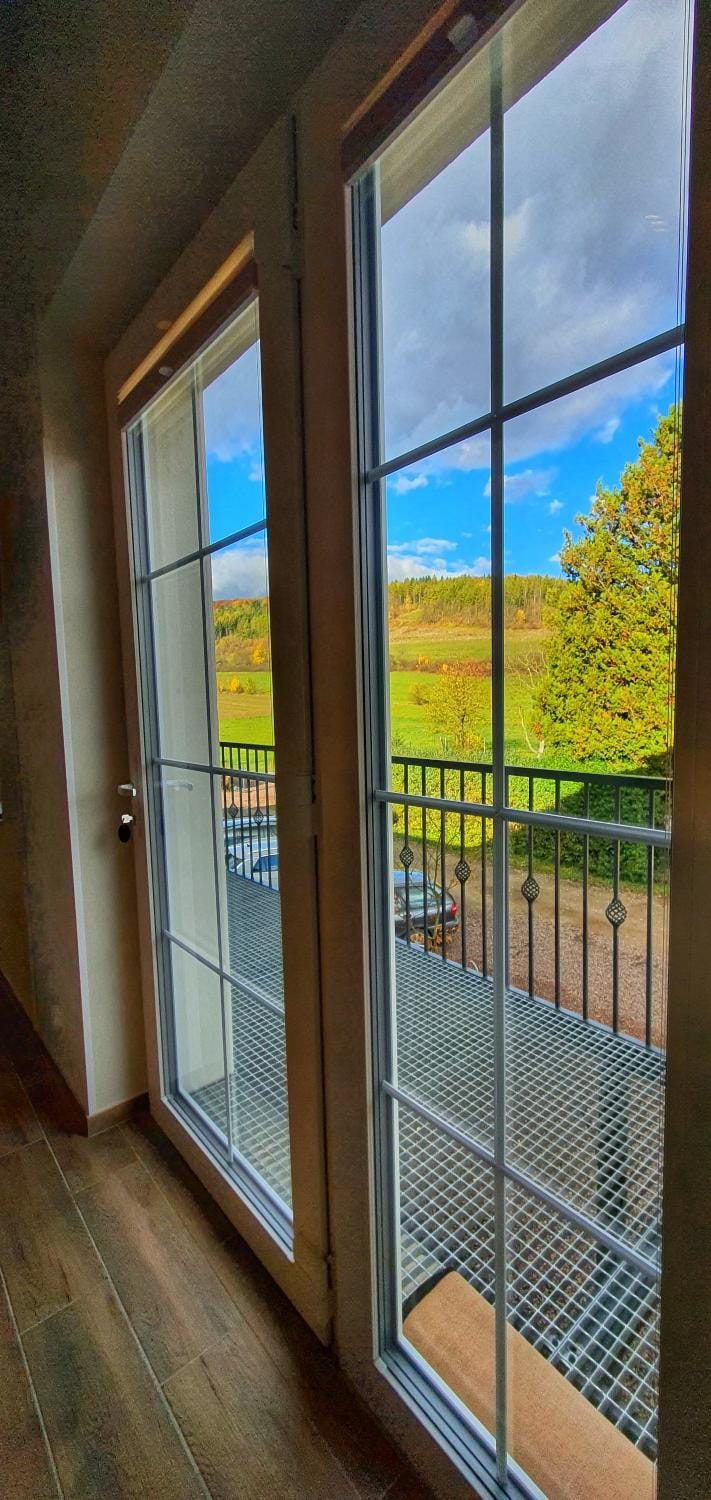 Villa Sjesta komfortowe apartamenty, prywatny parking, gratis parking w centrum miasta Apartment in Lower Silesian Voivodeship