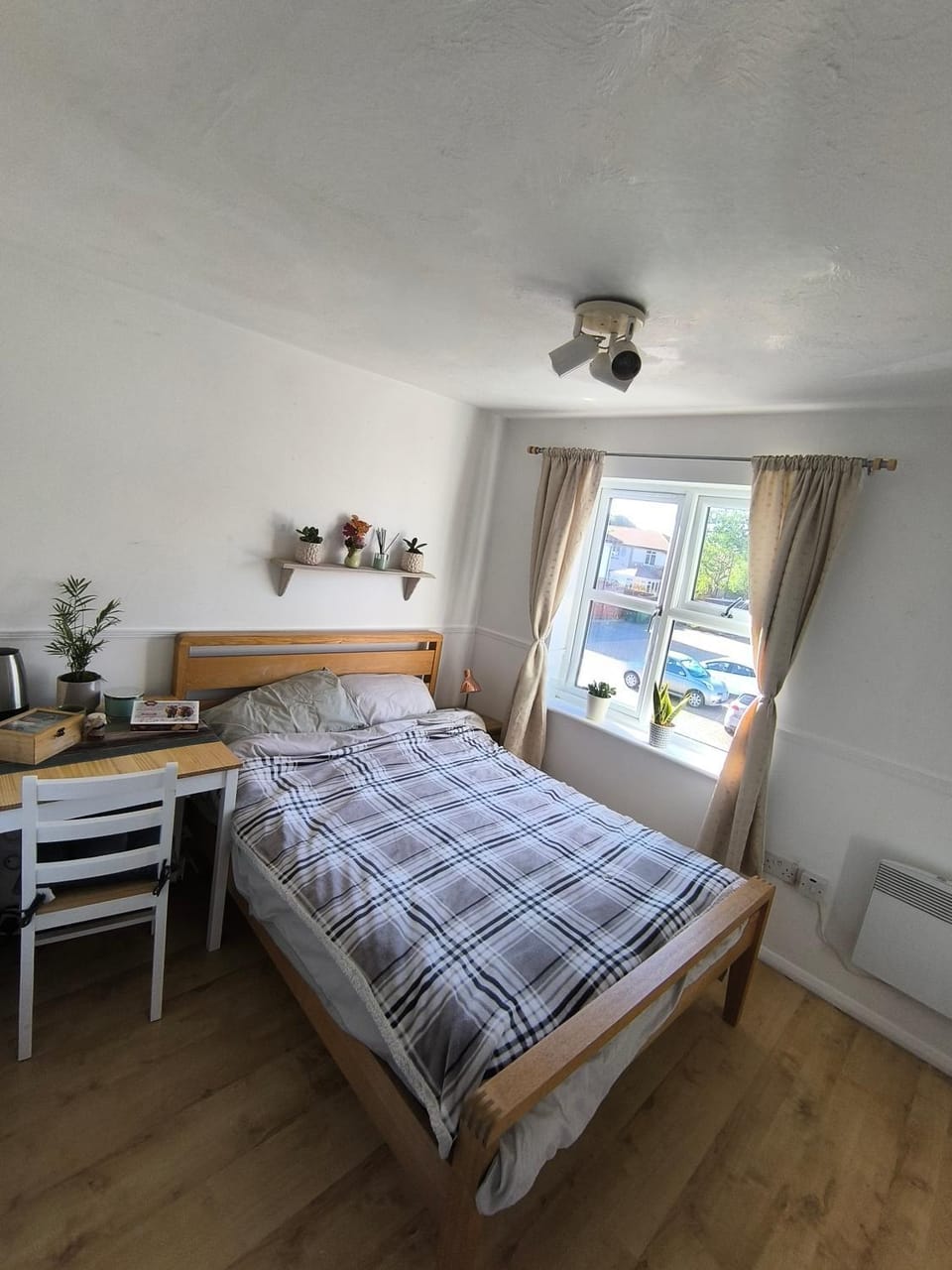 Photo of the whole room