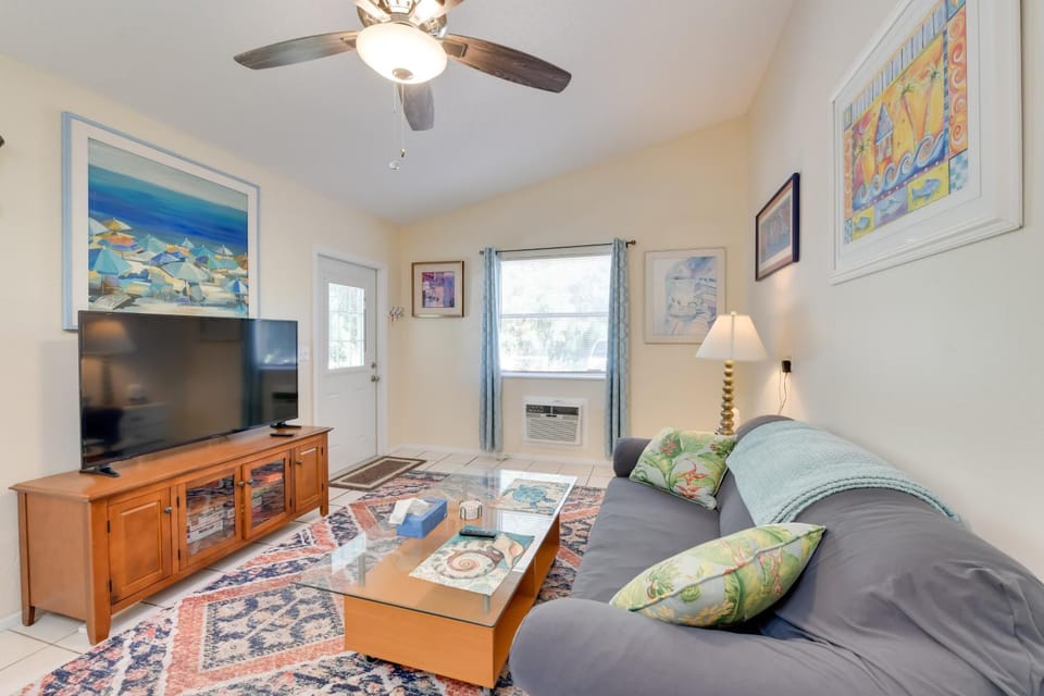 < 1 Mi to Nokomis Beach: Tranquil Couple’s Retreat Apartment in Nokomis
