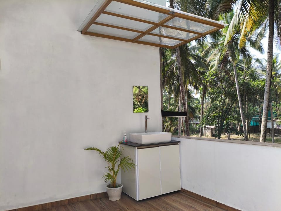 Day, Garden view