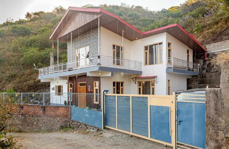 Atulyam Farms and Stay Nature lodge in Himachal Pradesh