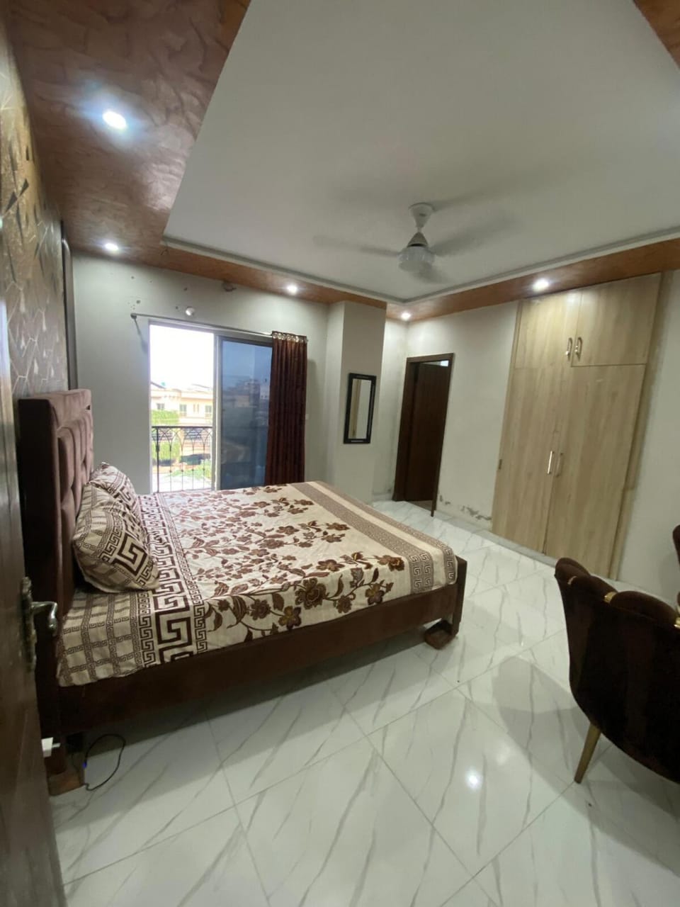 2BHK Sami Fearnish appartment Available For gusts Apartment in Lahore