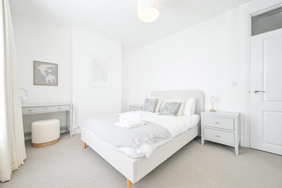 The Grove by Tŷ SA Bed and Breakfast in Cardiff