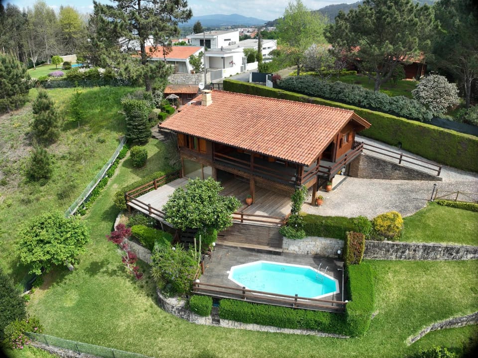Bird's eye view, View (from property/room), Garden view, Mountain view, Pool view