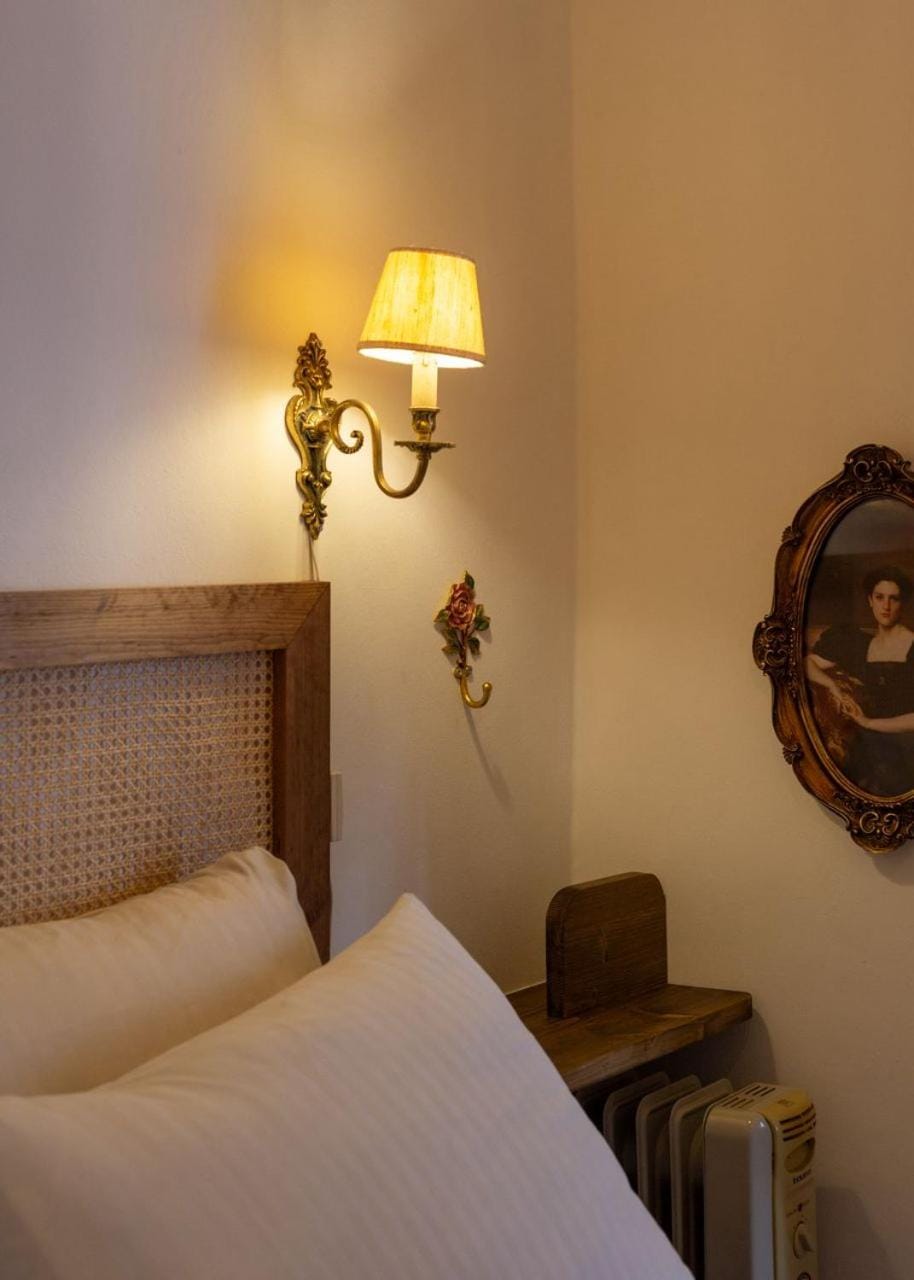 Romantic Alfama Balcony Apartment - 10 minutes from Terreiro do Paço Apartment in Lisbon