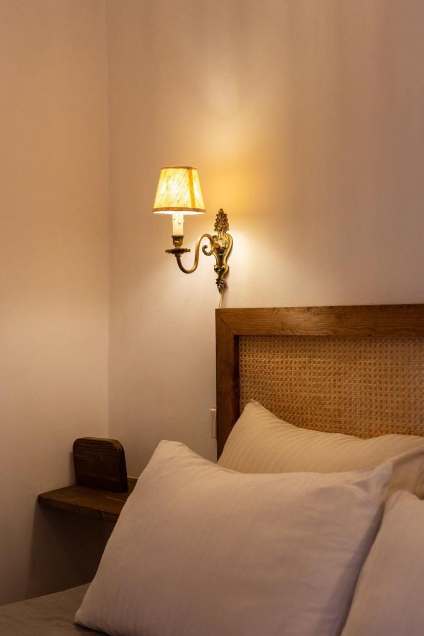 Romantic Alfama Balcony Apartment - 10 minutes from Terreiro do Paço Apartment in Lisbon