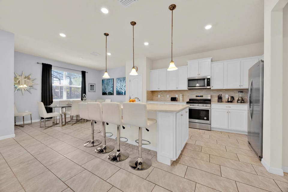 Seating area, kitchen