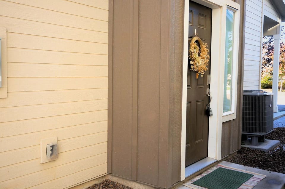 Modern 3BR Home in Meridian - King Suite - Comfort House in Nampa