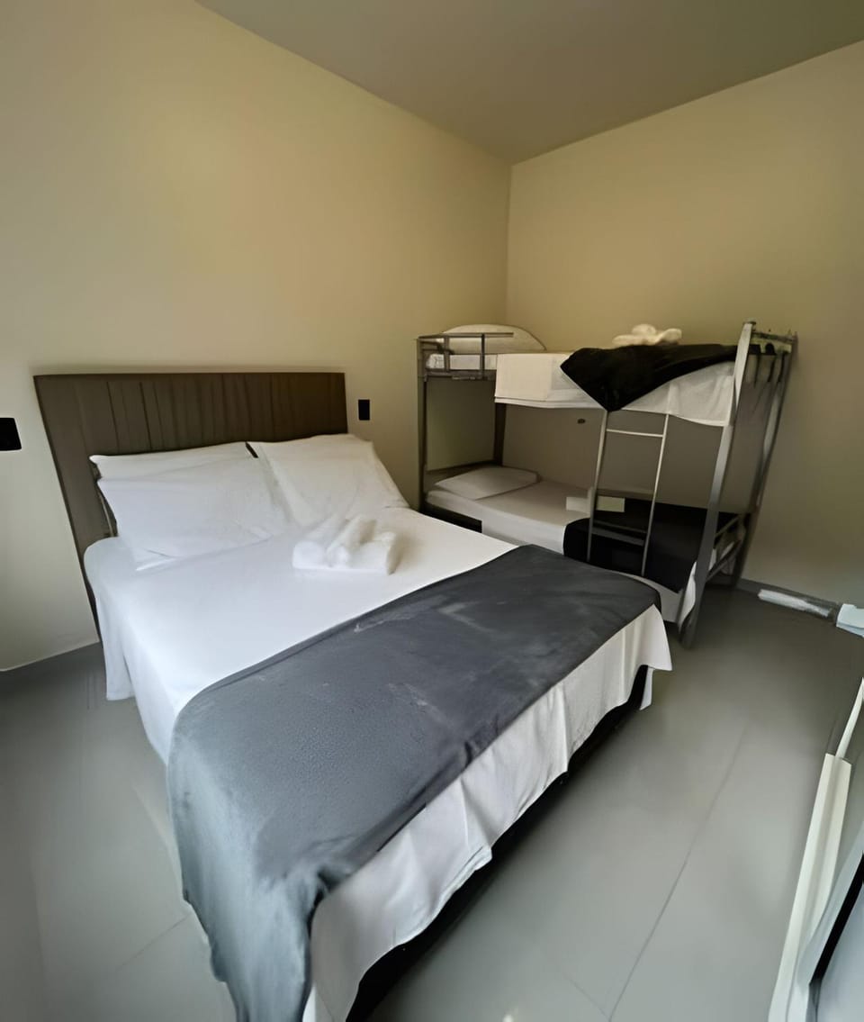Bed, Bedroom, bunk bed