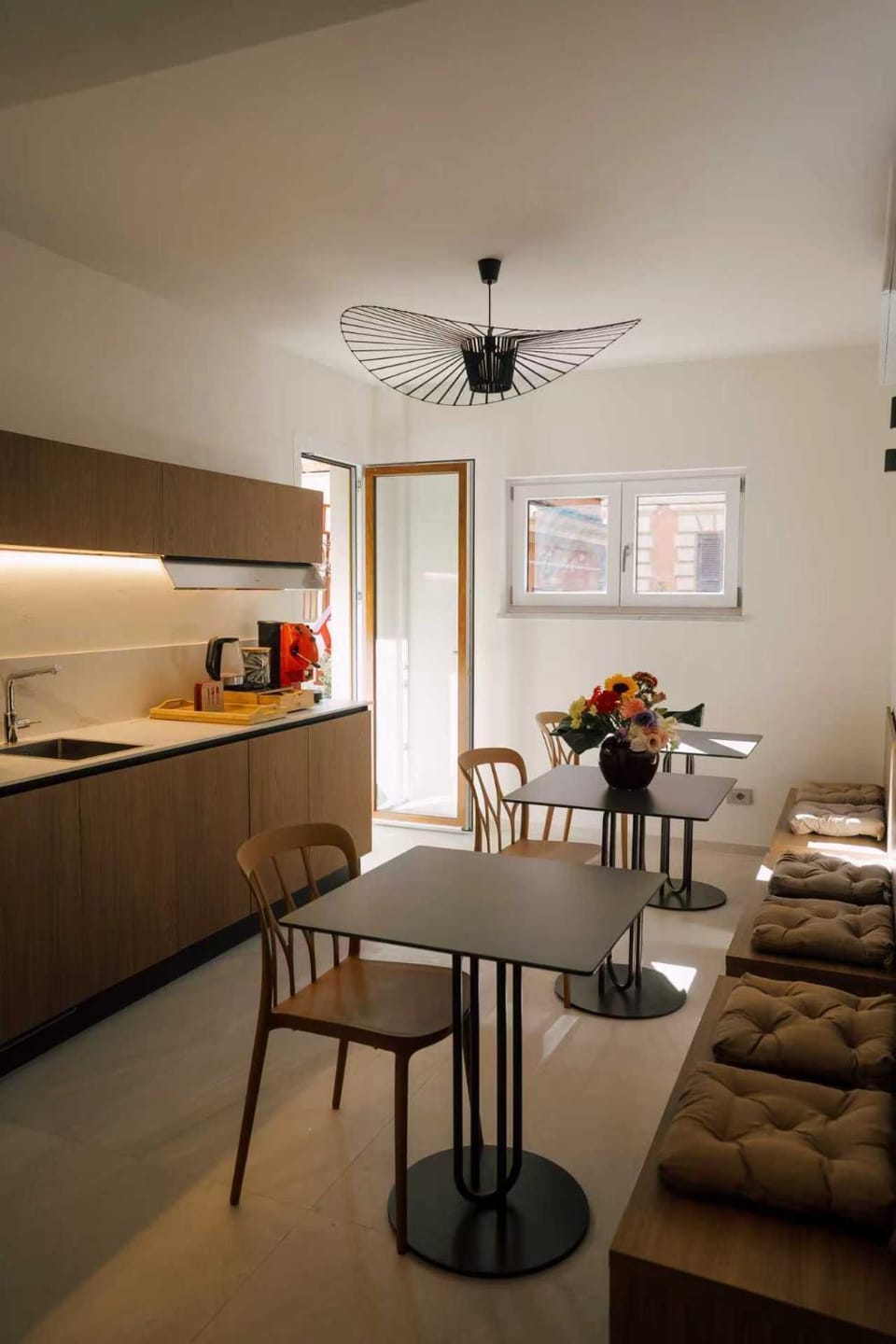 Coffee/tea facilities, Kitchen or kitchenette