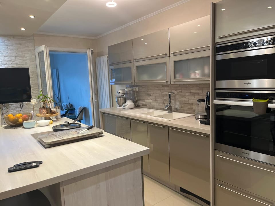 dishwasher, oven, stove