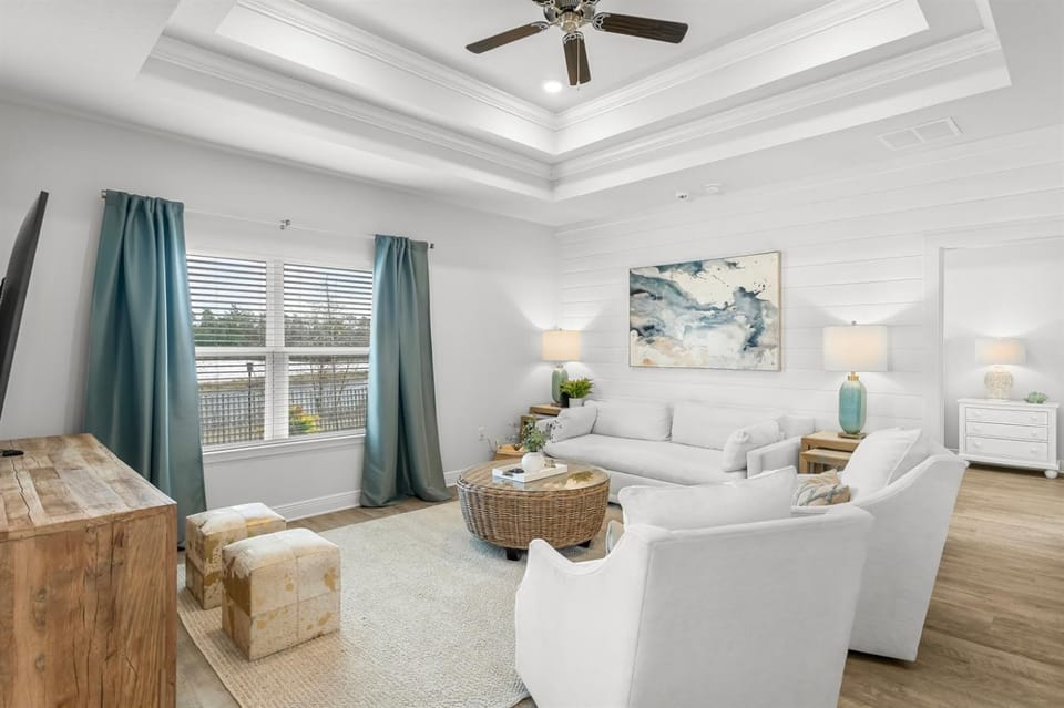 SPRING PROMO Fenced In Yard Golf Cart, Walk To Beach House in Florida