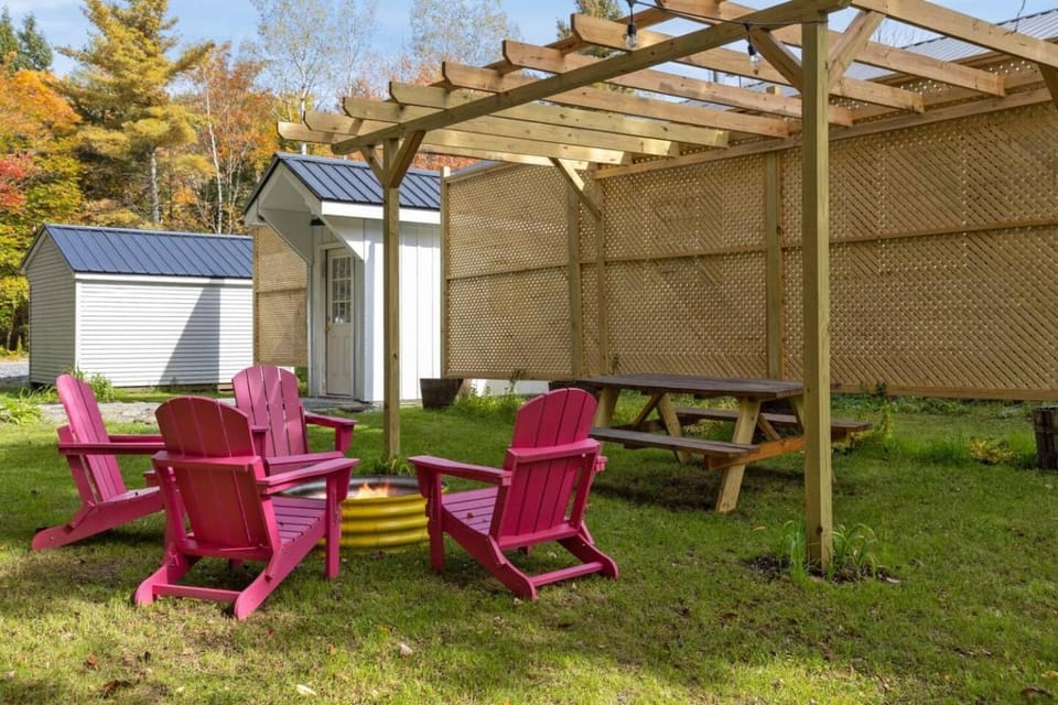2BR Suite at Smuggler's Notch with sauna hot tub arcade & river Apartment in Cambridge