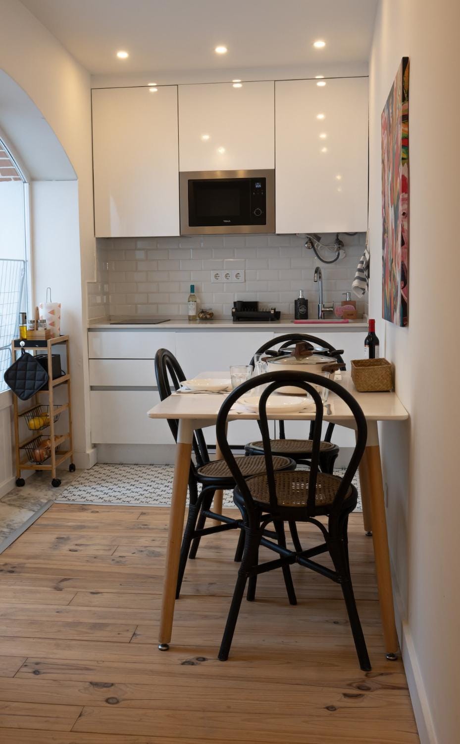 Dining area, kitchen