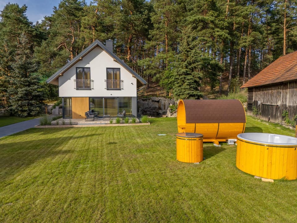 Property building, Garden, Garden view