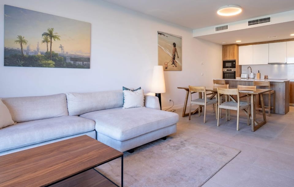 Kitchen or kitchenette, Living room, Seating area, Dining area