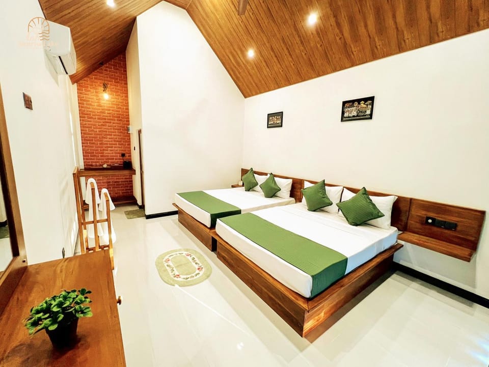 Bed, Photo of the whole room, Bedroom, air conditioner