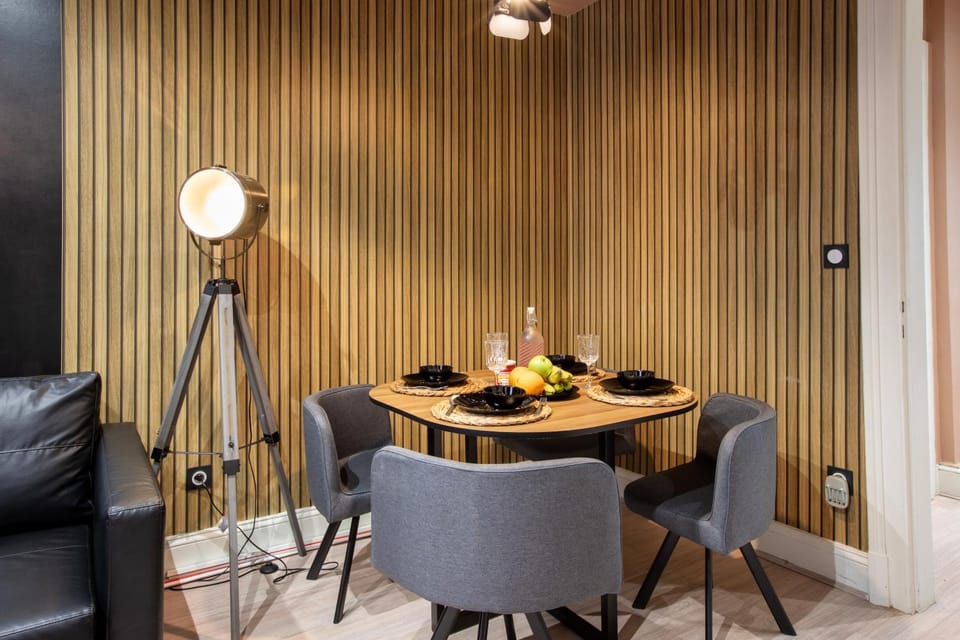 Living room, Seating area, Dining area