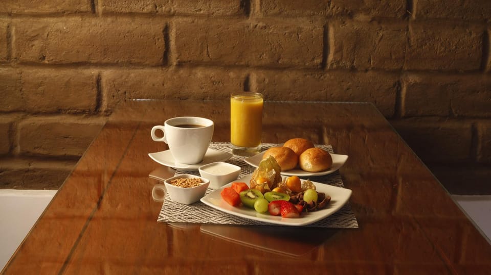 Food and drinks, Breakfast, Breakfast, Continental breakfast