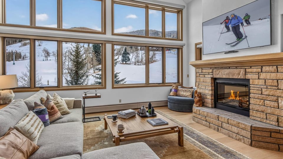 View (from property/room), Living room, Seating area