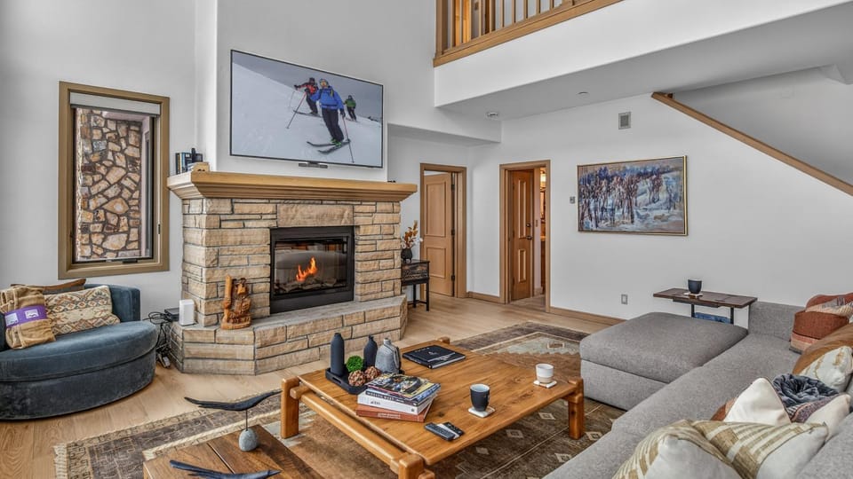 Winter, Living room, Seating area, fireplace