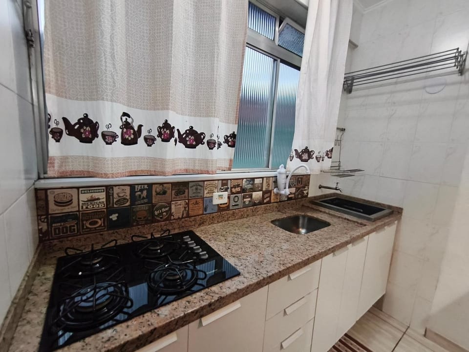 Kitchen or kitchenette, pet friendly, stove
