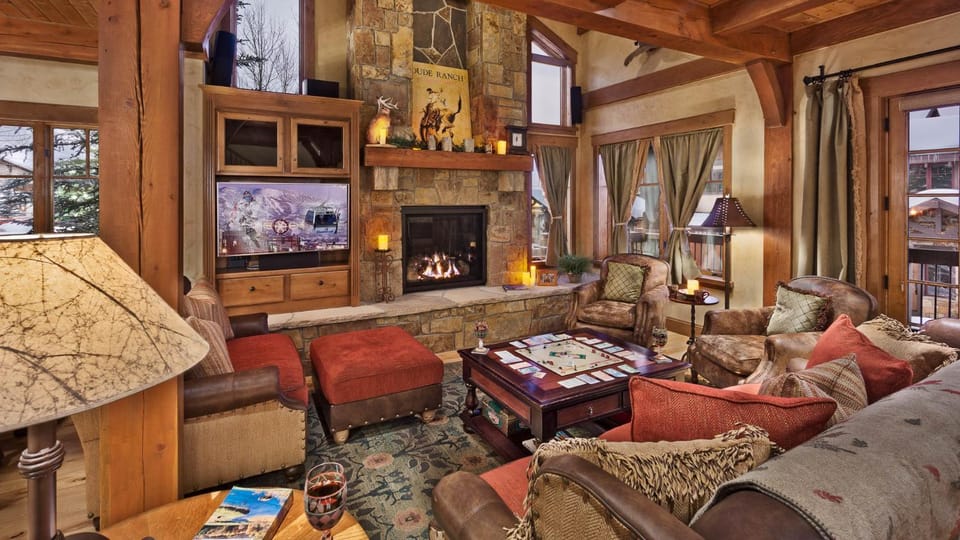 TV and multimedia, Living room, Seating area, fireplace