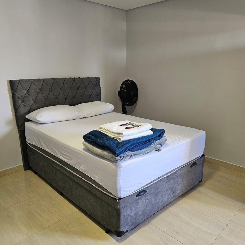 loft 8 em Salto Acomoda até 4 pessoas rede urbana Apartment in State of São Paulo