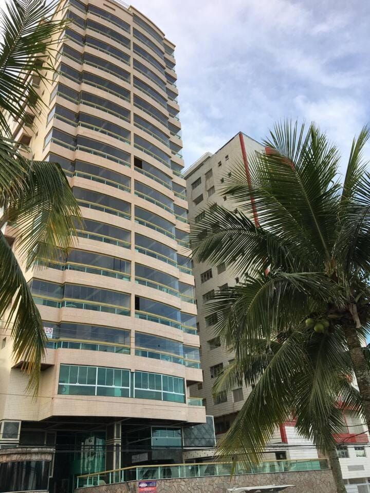 Maravilhoso Apartamento Pé na areia em Praia Grande Apartment in Sao Paulo City