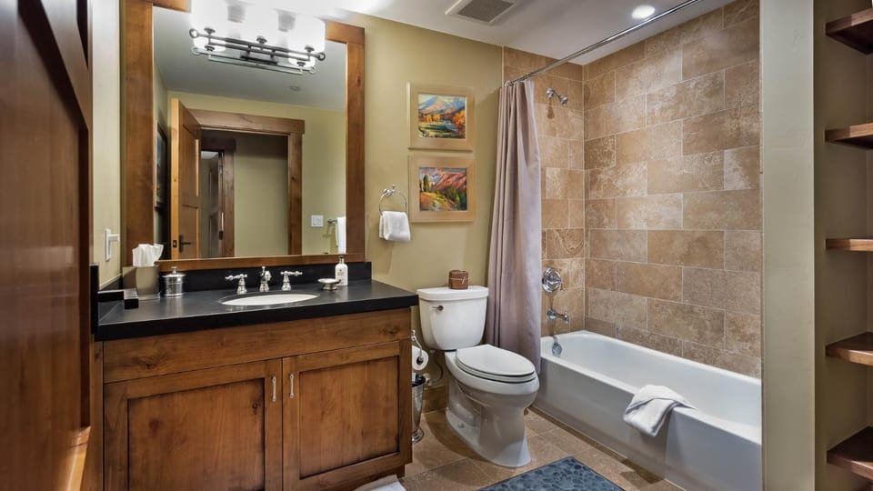 Shower, Toilet, Bathroom, Bath