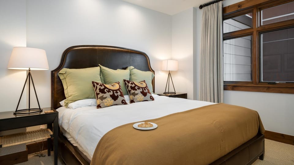 Bed, View (from property/room), Bedroom