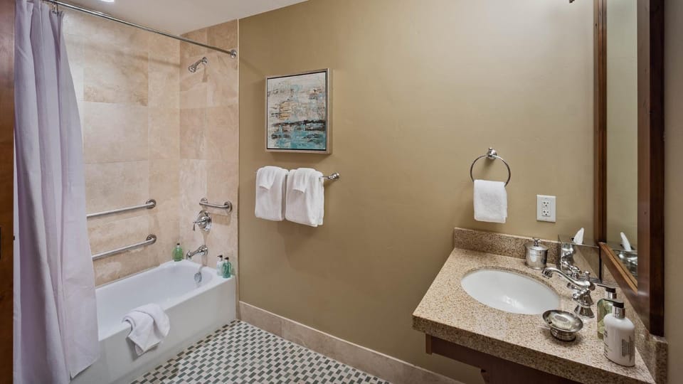 Shower, Bathroom, Bath, towels