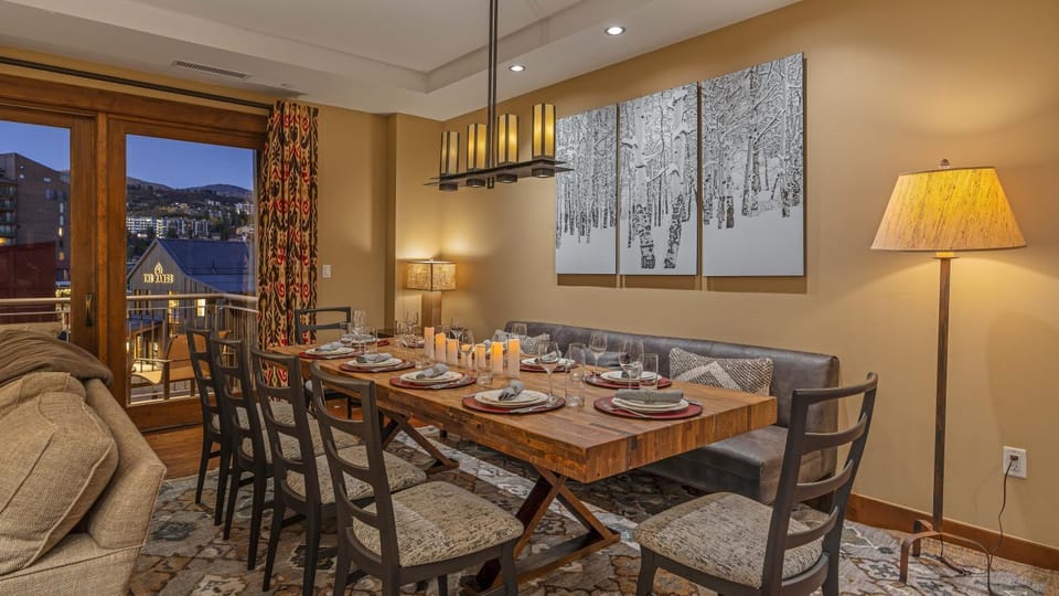 View (from property/room), Balcony/Terrace, Dining area, furniture
