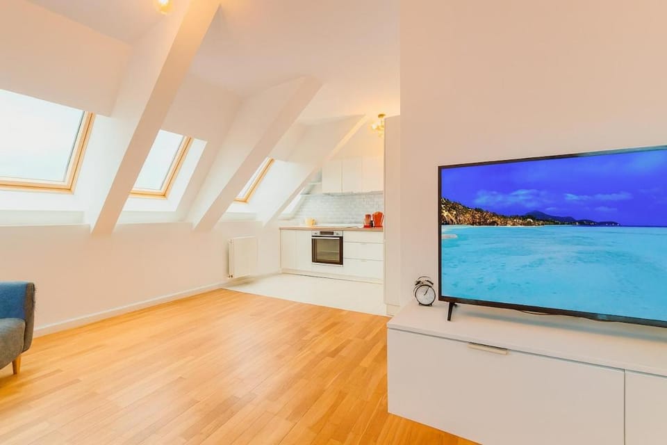 Communal lounge/ TV room, TV and multimedia, Evening entertainment