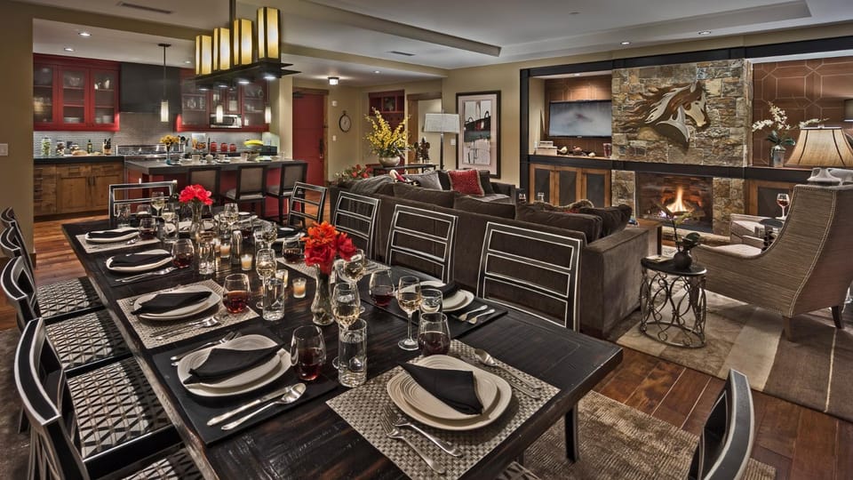 Seating area, Dining area, furniture