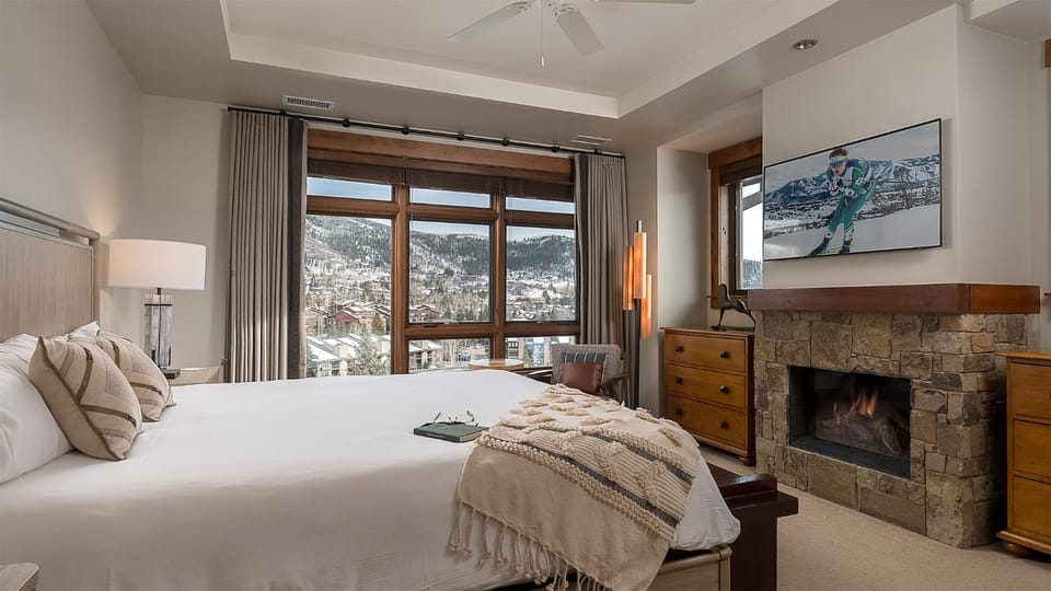 Bed, View (from property/room), Bedroom, Mountain view, fireplace