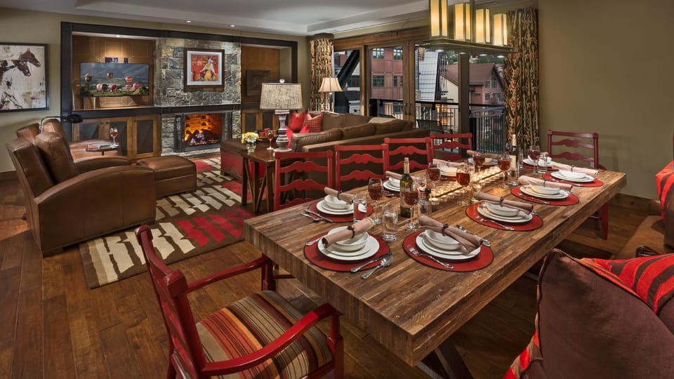 View (from property/room), Dining area, furniture