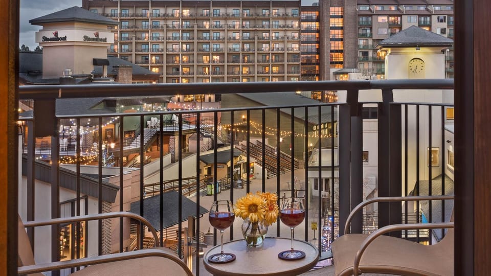 Balcony/Terrace, Seating area, furniture