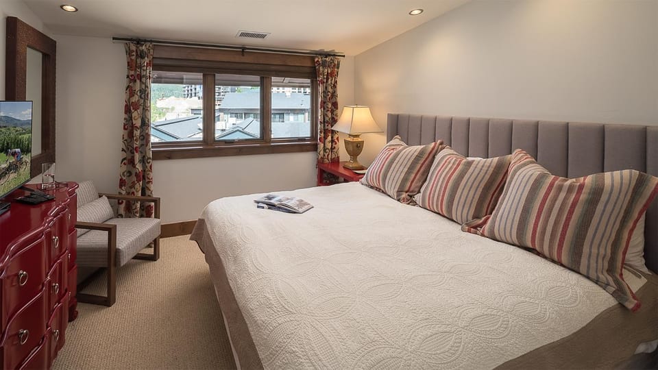 Bed, View (from property/room), Bedroom, furniture