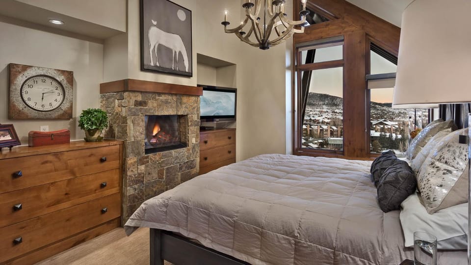 Bed, View (from property/room), Bedroom