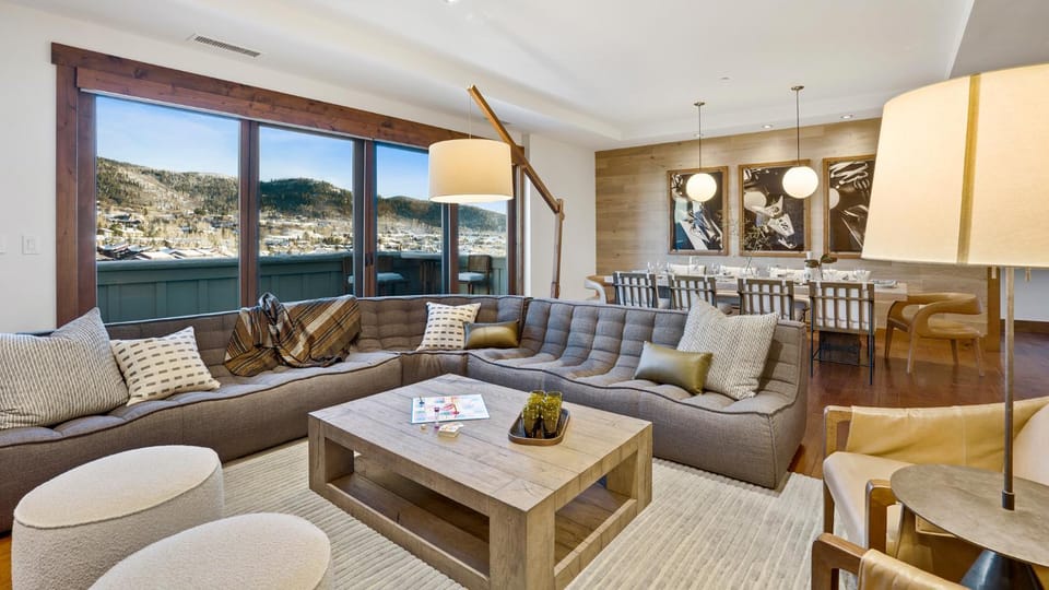 View (from property/room), Living room, Seating area, furniture